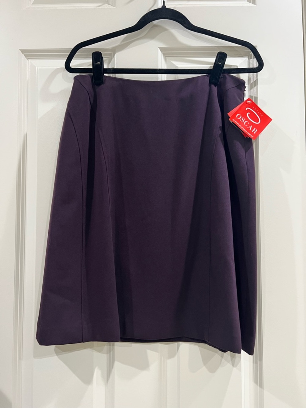 NWT Vintage Oscar by Oscar de la Renta Pencil Skirt – Aubergine – Size 8P